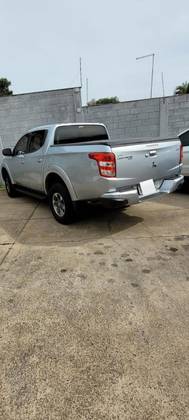 MITSUBISHI L200 TRITON 2.4 16V TURBO DIESEL SPORT HPE CD 4P 4X4 AUTOMÁTICO MITSUBISHI L200 TRITON 2.4 16V TURBO DIESEL SPORT HPE CD 4P 4X4 AUTOMÁTICO